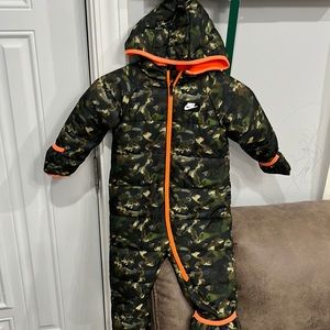 NIKE BABY PUFFER SNOWSUIT GREEN